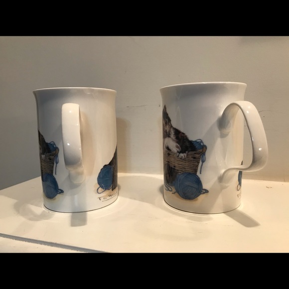 Pair of tea/coffee cups Kitten 1 has small chip - Picture 3 of 5